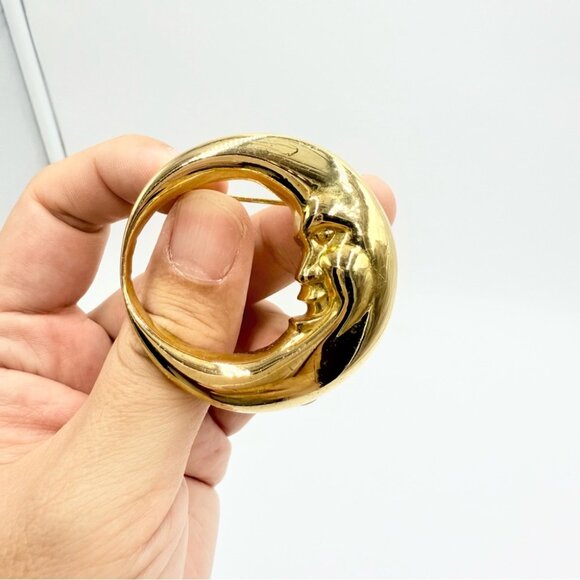 Vintage Crescent Moon Shape Gold Tone Moon Man Face Brooch - Picture 4 of 6